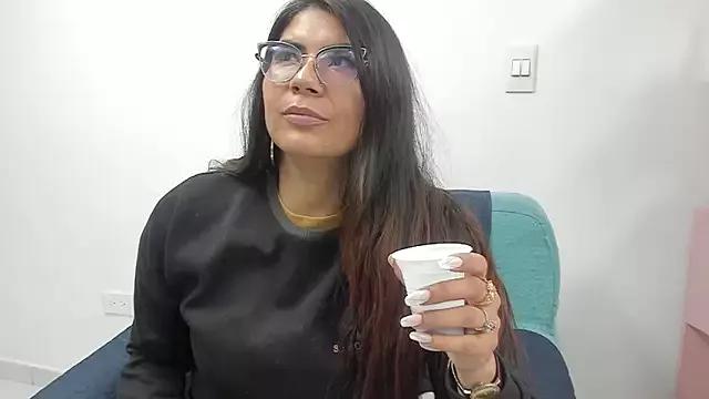 Try girls webcam shows. Sweet cute Free Performers.