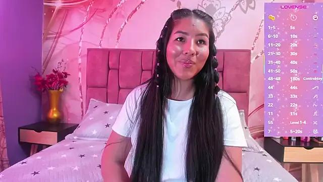 luna_maisonn from StripChat is Freechat