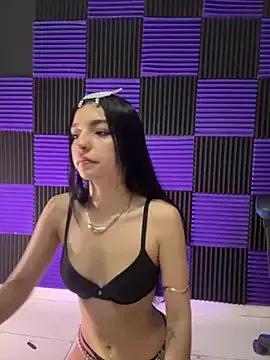 Luna_shinee from StripChat is Freechat