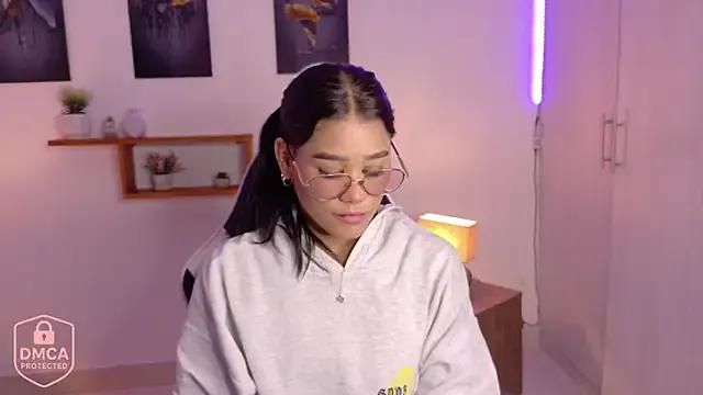 Try girls webcam shows. Sweet cute Free Performers.