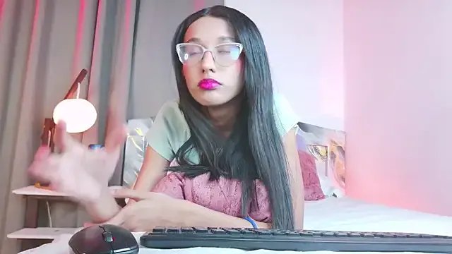 Freechat luna_valen on StripChat