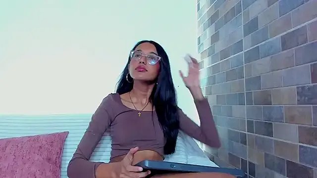 Freechat luna_valen on StripChat