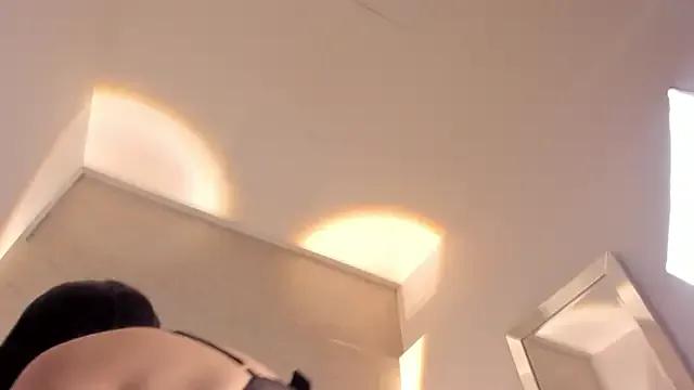 Lunaa_bellaa from StripChat