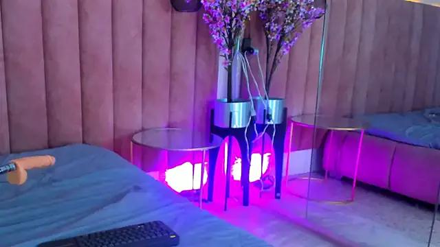 LunaaTaylor_ from StripChat is Freechat