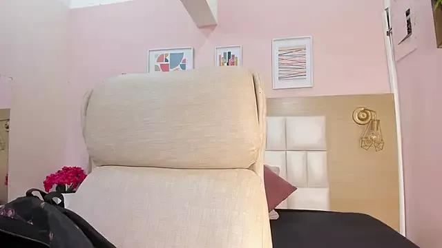 LunaHills_1 from StripChat is Freechat