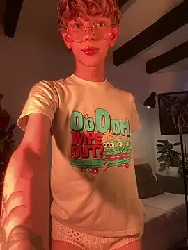 Freechat lyamthommpson on StripChat