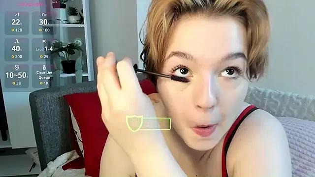 LynBrow from StripChat
