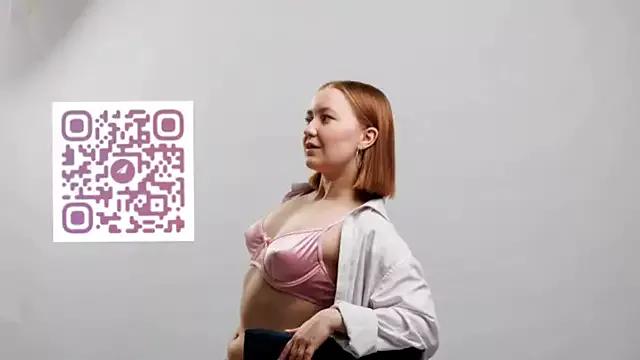 LyniRolls from StripChat is Freechat