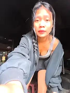 Lynly_k2 on StripChat 