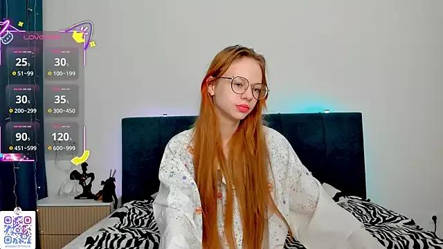 LynneByron from StripChat
