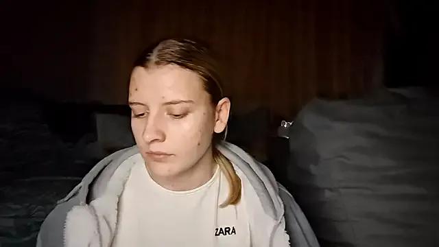 LynteriLain from StripChat is Freechat