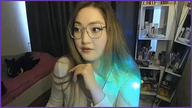 lyra_x from StripChat is Freechat