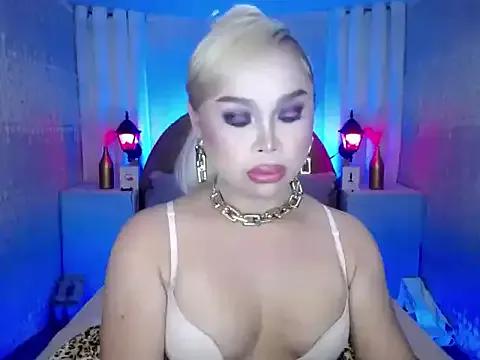 Madameblonde from StripChat is Freechat