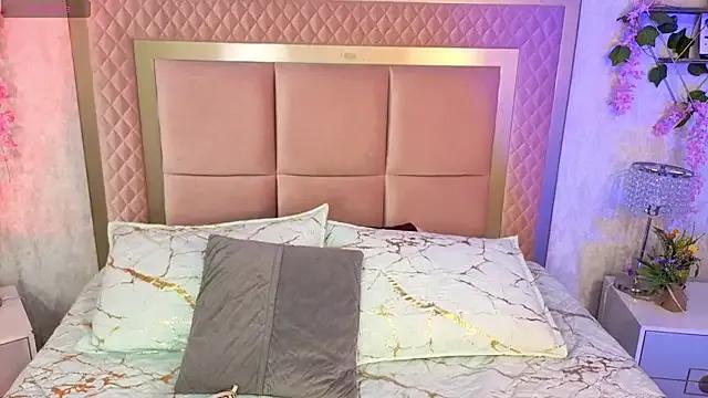 Try girls webcam shows. Sweet cute Free Performers.