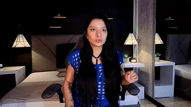 madhelinne from StripChat is Freechat