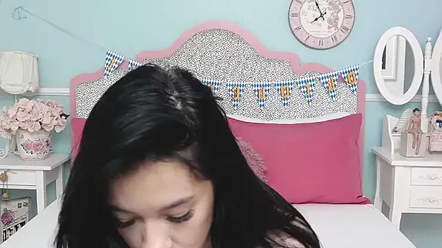 MadilynFox from StripChat
