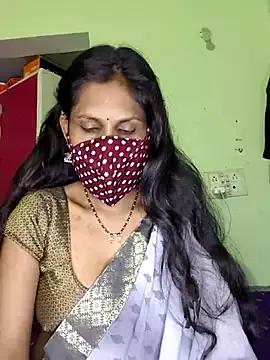 Mahi_queenx from StripChat is Freechat