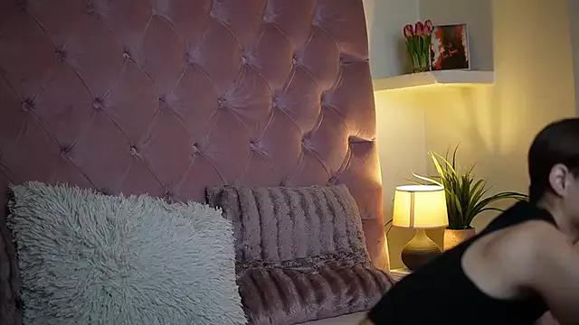 Try girls webcam shows. Sweet cute Free Performers.