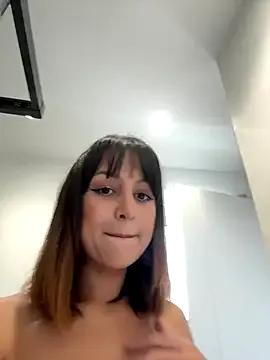 MaiaRouge from StripChat is Freechat