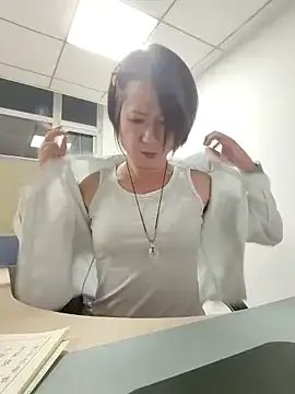 Freechat majlee2024 on StripChat