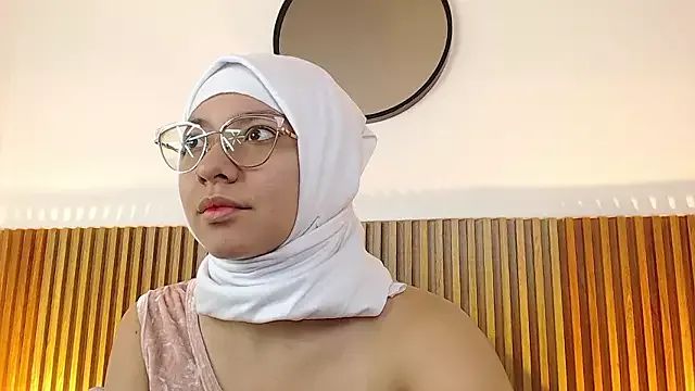 malak_15 from StripChat is Freechat
