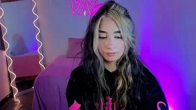 Try girls webcam shows. Sweet cute Free Performers.