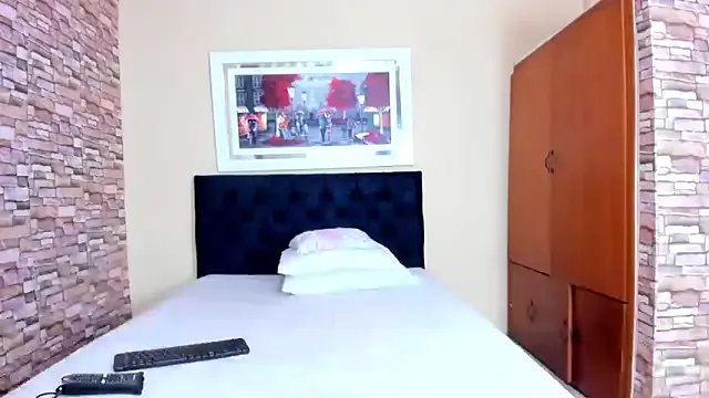 Freechat mariana_mauricio_hot on StripChat