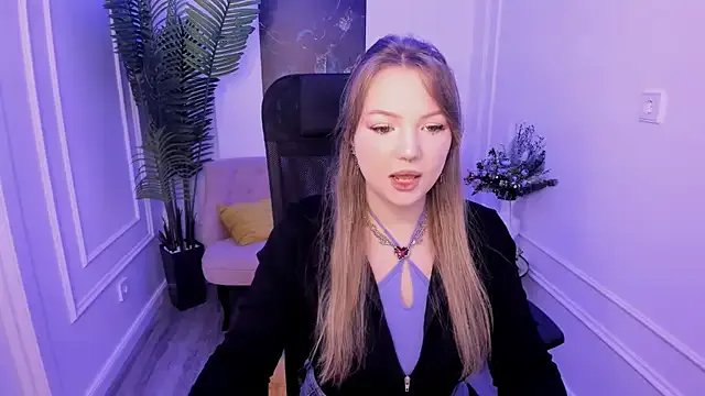 Freechat MariaRobinsone on StripChat