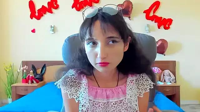 Marri-Stella from StripChat is Freechat