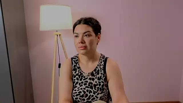MarylynnPere from StripChat is Freechat