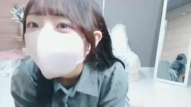 Mashiro-chan from StripChat is Freechat