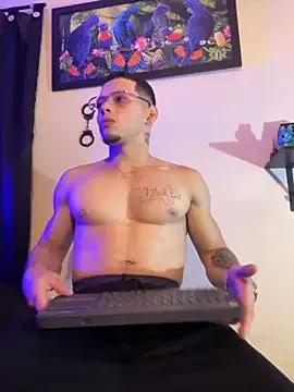 Matt_your_master_ from StripChat is Freechat