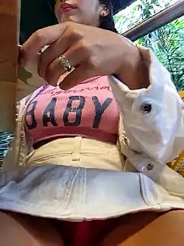 Mavi_roouse_ from StripChat is Freechat
