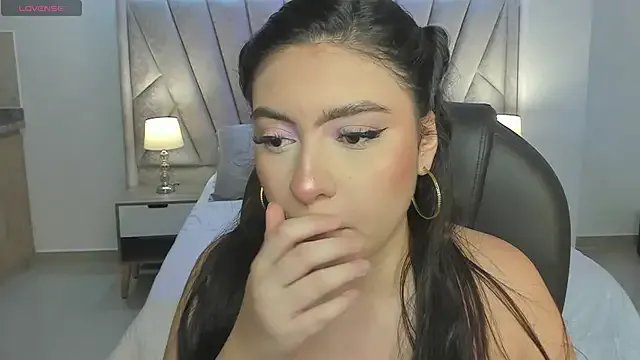 Try girls webcam shows. Sweet cute Free Performers.