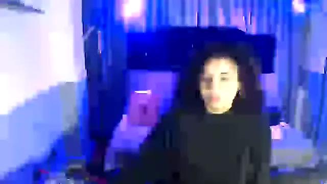 Mayaa_ross from StripChat is Freechat