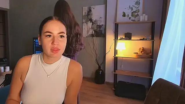 MayaGlow from StripChat is Freechat