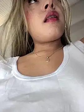 MayaMoanXXX from StripChat is Freechat