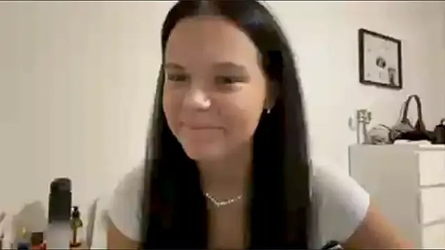 Freechat MaydaCornwall on StripChat