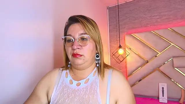 MaylinRosse_ from StripChat is Freechat