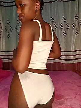 Meddy_ from StripChat is Freechat