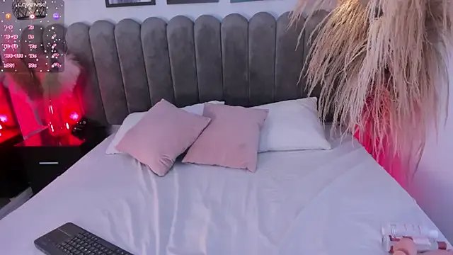 Megan__Monroe__ from StripChat is Freechat