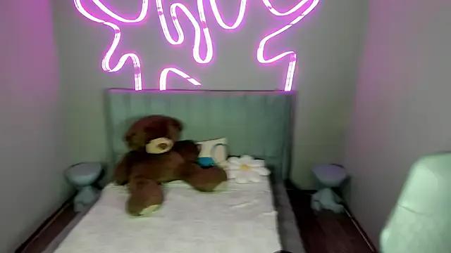 Try girls webcam shows. Sweet cute Free Performers.