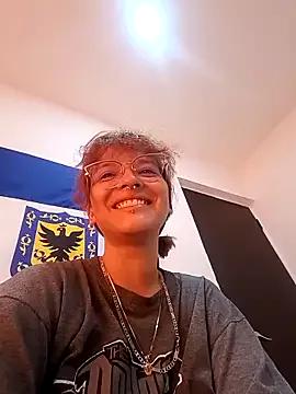 Melissa_Girart from StripChat is Freechat
