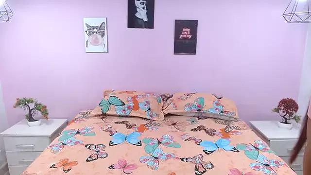 Try girls webcam shows. Sweet cute Free Performers.