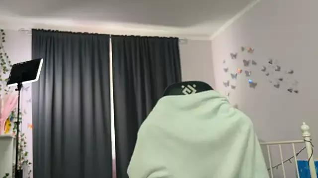 Melissify from StripChat is Freechat