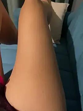 melisss2 from StripChat is Freechat