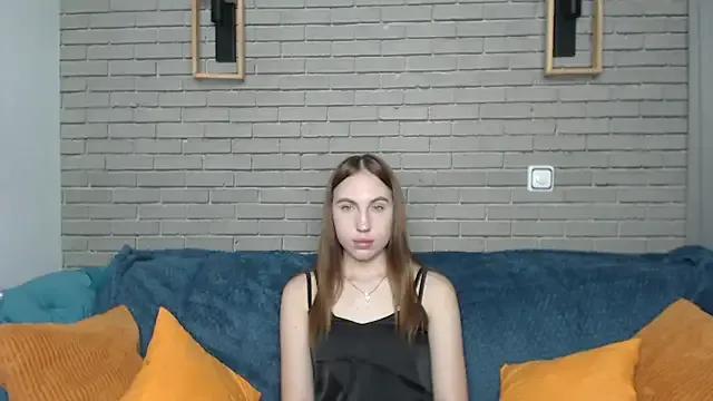 MellinGiG from StripChat is Freechat