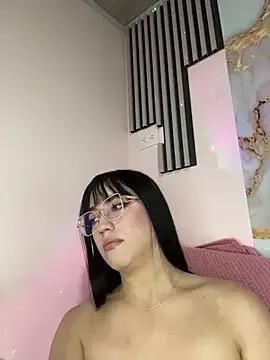 Try girls webcam shows. Sweet cute Free Performers.