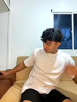 Mentriplex from StripChat is Freechat
