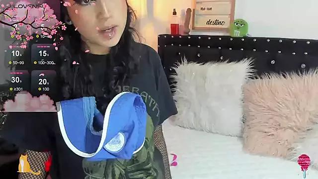 Try girls webcam shows. Sweet cute Free Performers.
